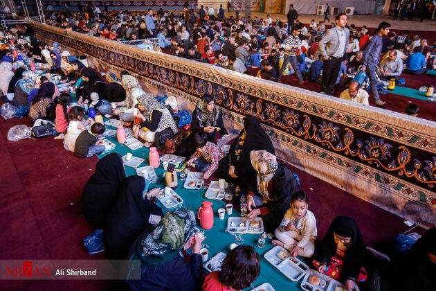 Tehran Hosting Public Iftar Ceremonies in Ramadan