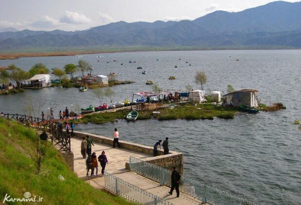 Iran’s Beauties in Photos: Lake Zrebar in Zagros Mountains