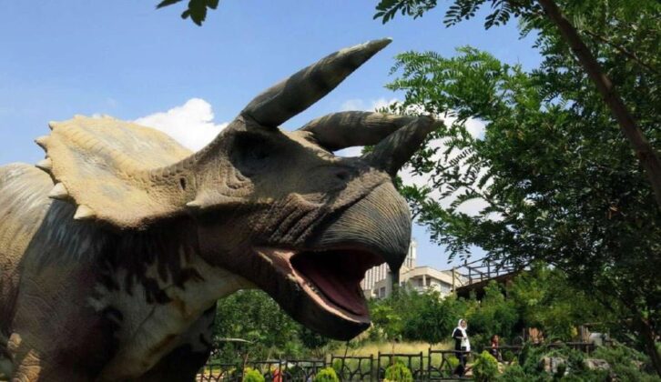 Tehran Jurassic Park: Dinosaurs in Capital