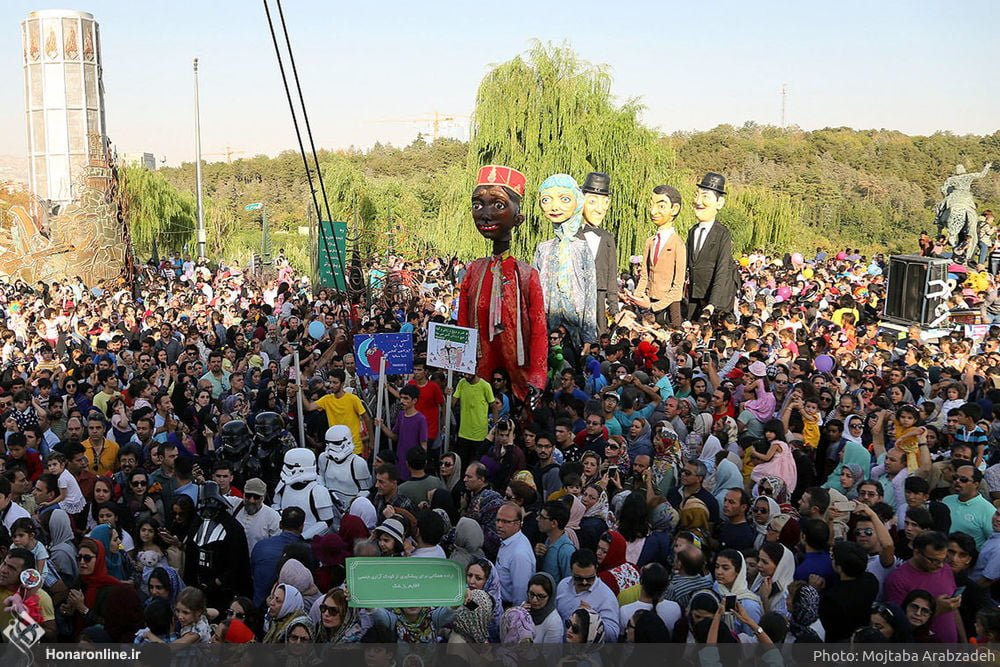 https://ifpnews.com/wp-content/uploads/2018/08/International-Puppet-Theatre-Festival-Opens-in-Tehran-1.jpg