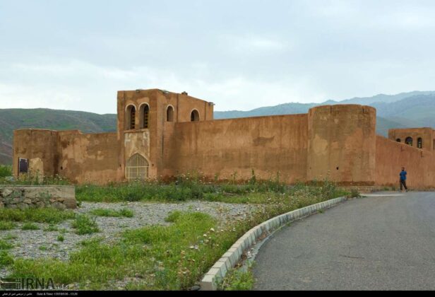 Ancient Castle in Western Iran Boasts Fabulous Architecture