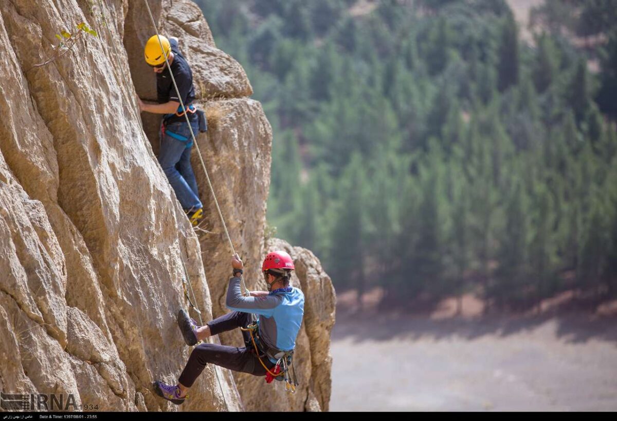 Int’l Rock Climbing Festival Held in Western Iran
