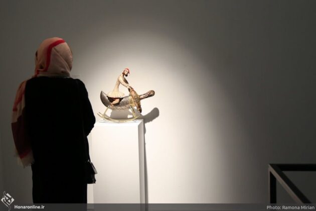 Sculpture Exhibit Depicts Iranian Women’s Transition to Modernity