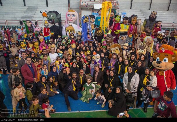 Kermanshah Hosts Doll Carnival on Quake Anniversary