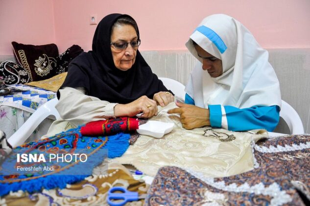 Disabled Iranians Making Handicrafts to Make Ends Meet