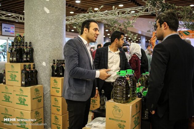 Tehran Hosting Organic Food Fair ahead of Yalda Night