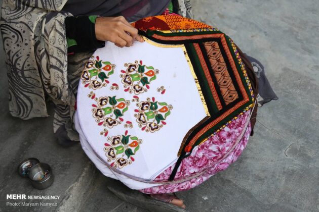 Iranian Handicrafts: Zaribafi; Local Art of Southern Iran