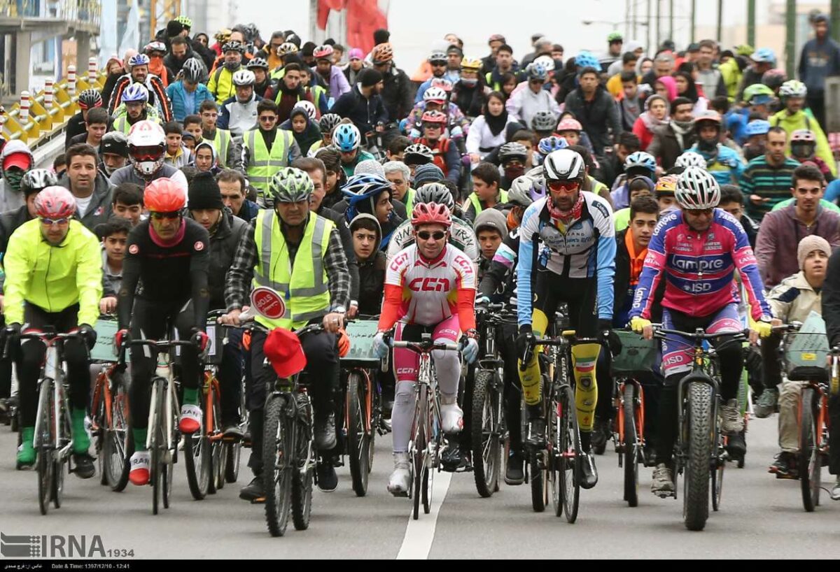 Tehran Citizens Share Joy of Bike Riding Together 42 Tehran Citizens Share Joy of Bike Riding Together