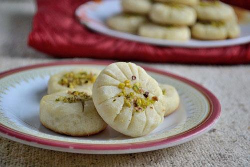 Home-Made Nowruz Cookies Most Popular in Tehran