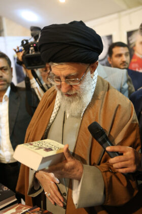 Iran’s Leader Pays Visit to Tehran International Book Fair