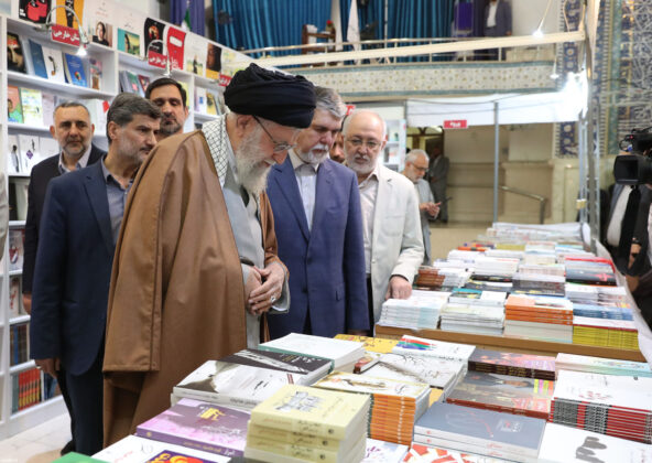 Iran’s Leader Pays Visit to Tehran International Book Fair