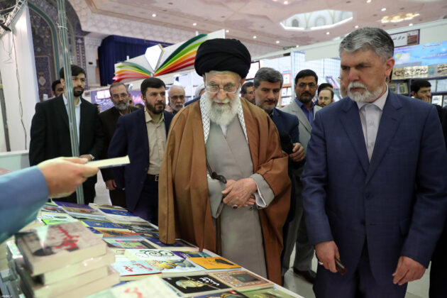 Iran’s Leader Pays Visit to Tehran International Book Fair