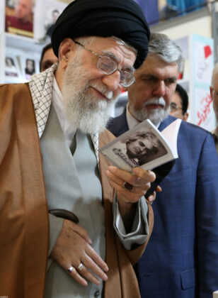 Iran’s Leader Pays Visit to Tehran International Book Fair