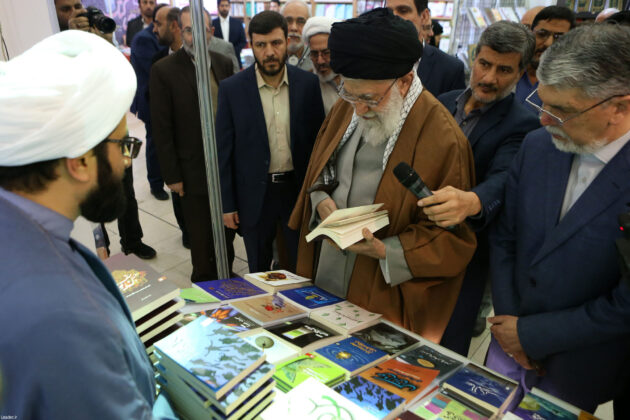 Iran’s Leader Pays Visit to Tehran International Book Fair