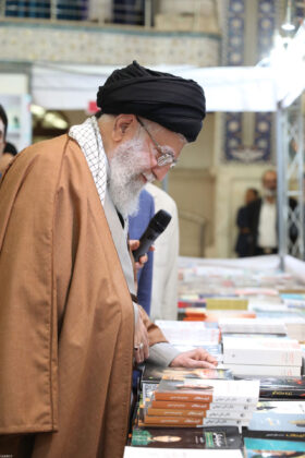 Iran’s Leader Pays Visit to Tehran International Book Fair