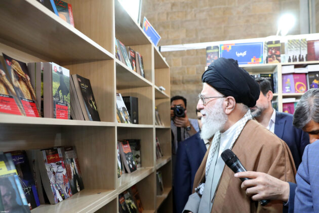 Iran’s Leader Pays Visit to Tehran International Book Fair