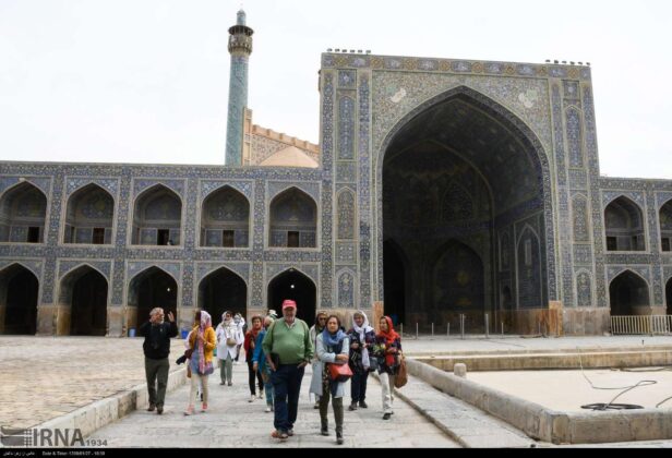 Isfahan Filled with Foreign Tourists in Spring