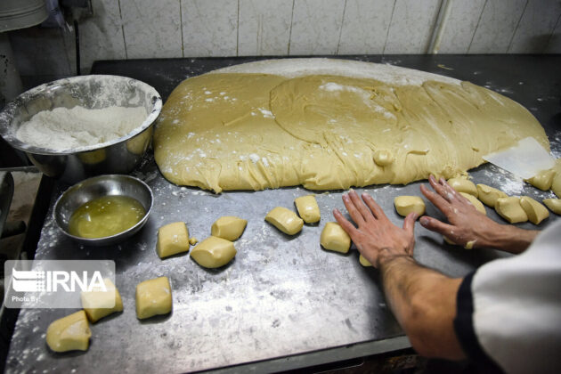 Chai-Churak: Special Bread Zanjanis Bake in Ramadan