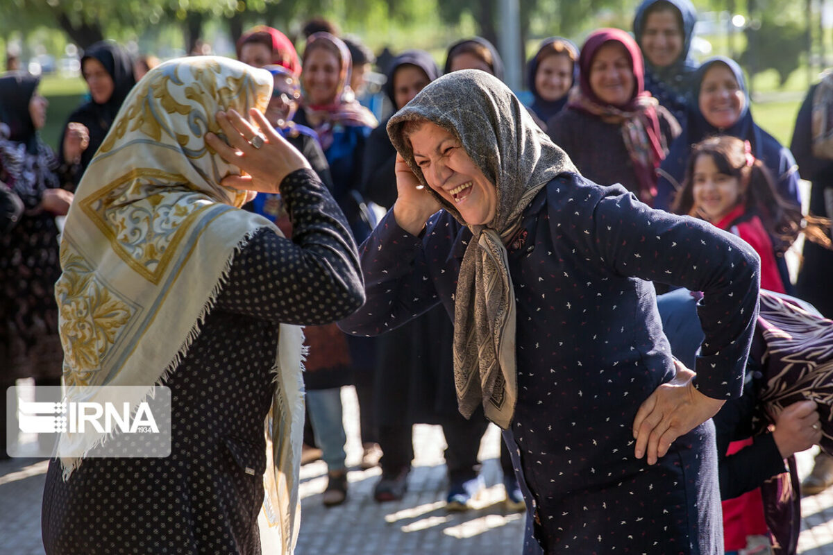 Laughter Therapy Becoming All the Rage in Iran 8 Laughter Therapy Becoming All the Rage in Iran