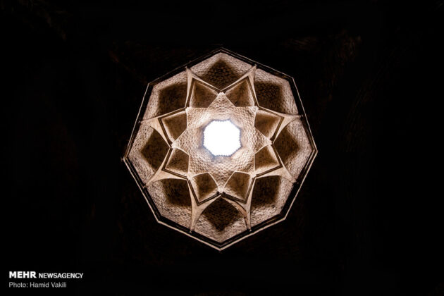 Persian Architecture in Photos: Grand Mosque of Isfahan