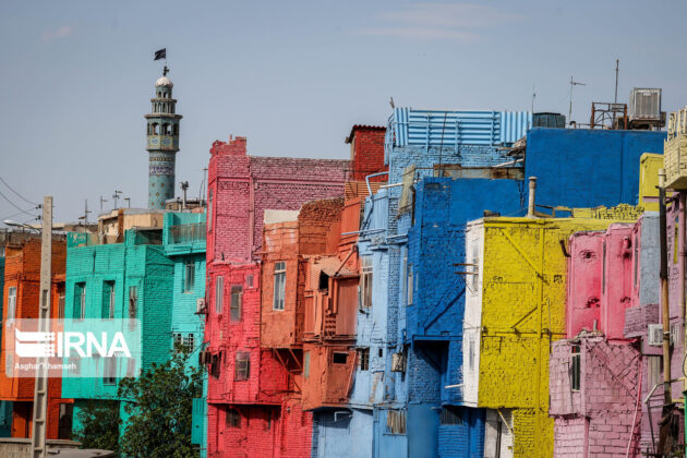 Iran’s Beauties in Photos: Colourful Houses of Qazvin