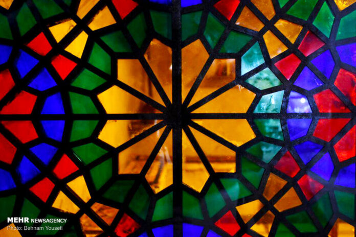 Girih; Geometric Art Revived in Iran after a Century