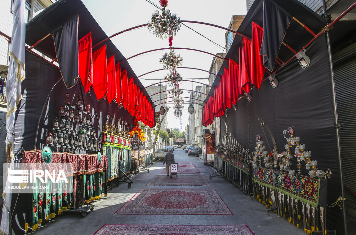 Iranian Mourners Decorate Their Cities ahead of Ashura