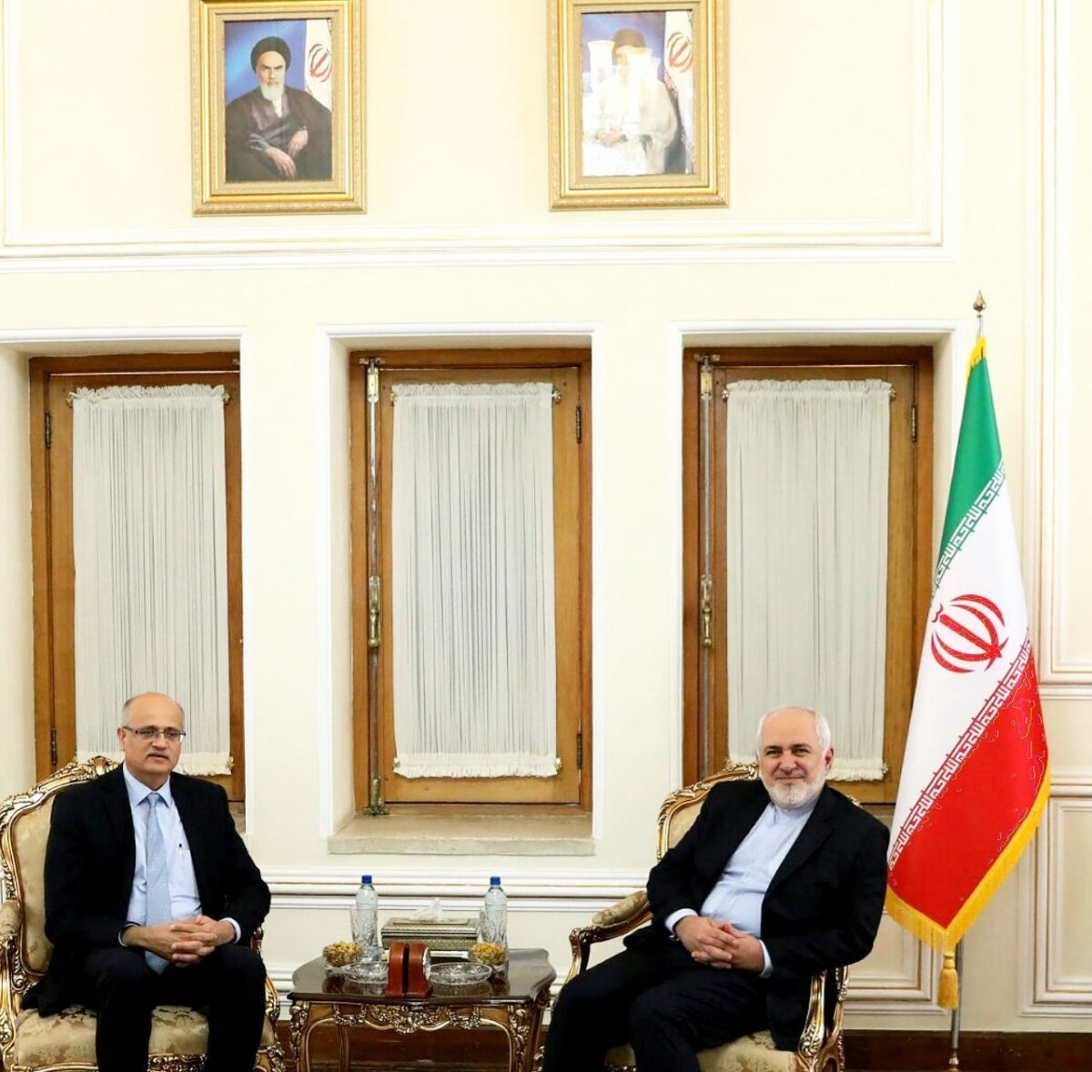 Zarif Expresses Concern over Kashmir Situation