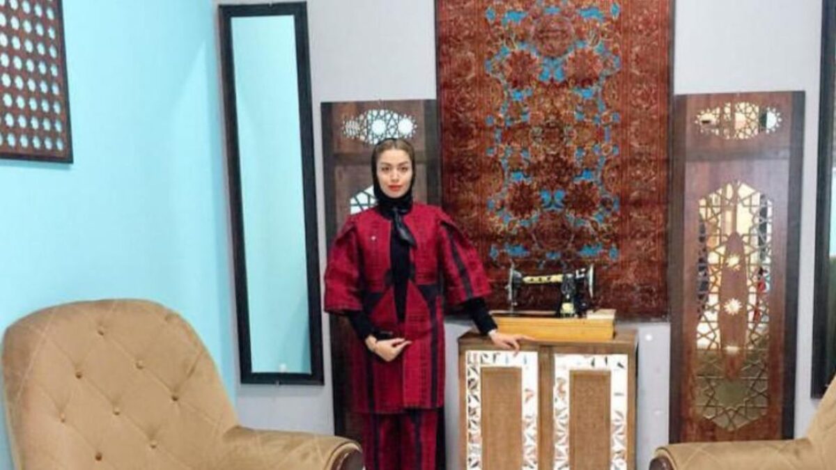 26-Year-Old Woman Chosen as Iran’s Top Entrepreneur