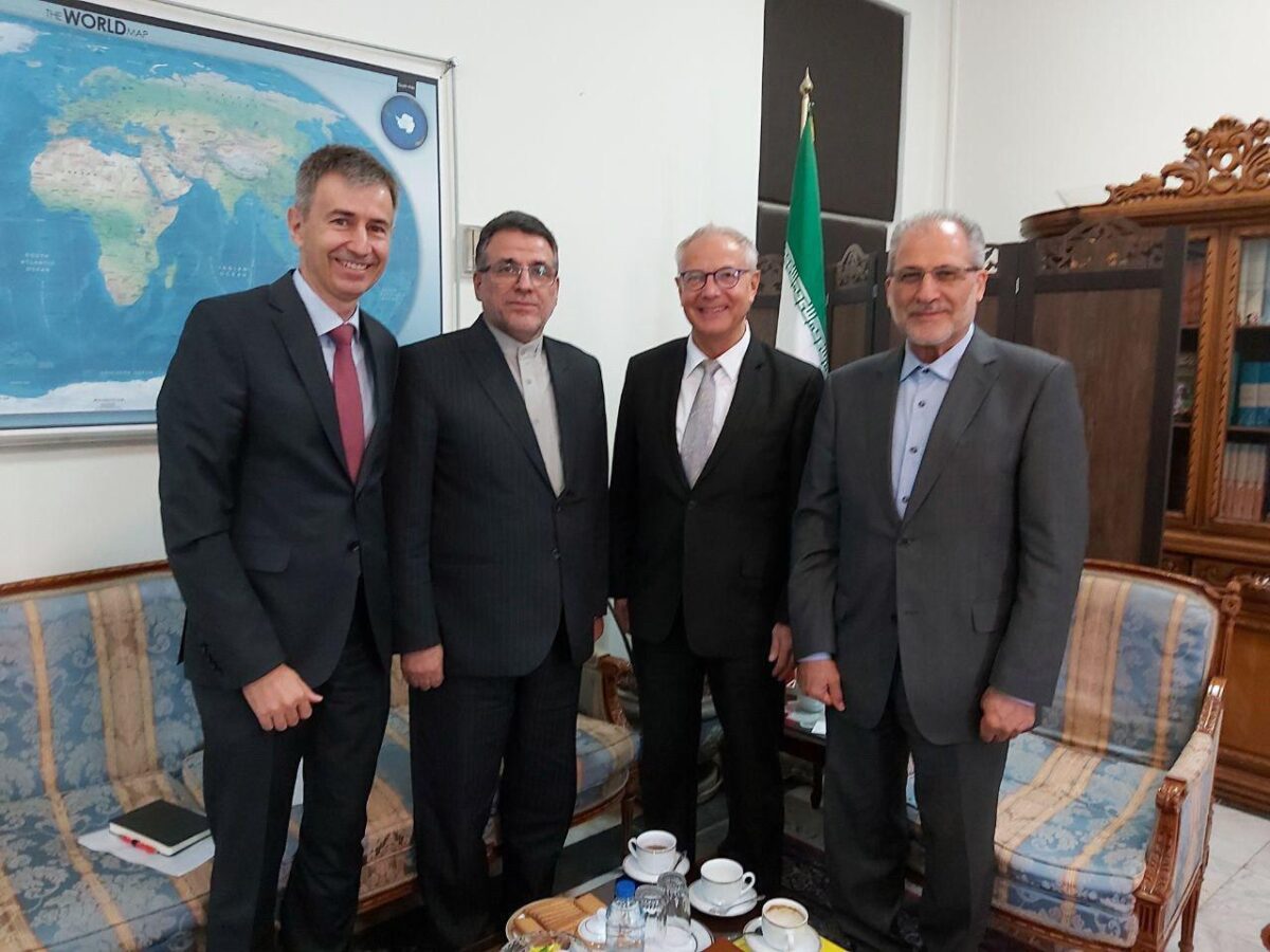 Iran, Switzerland Discuss Consular Affairs in Tehran