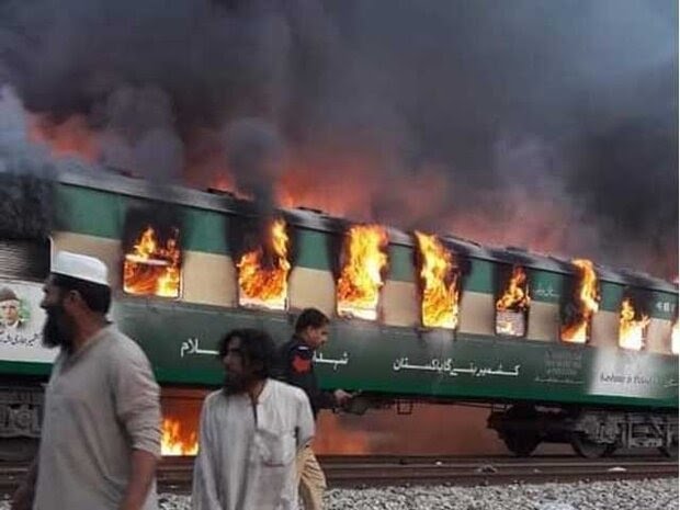 train-pakistan