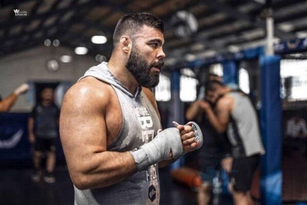 Sanctions Force Iranian MMA Fighter to Quit UFC