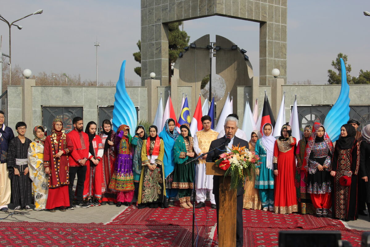 Iran’s Science Minister Attends Festival of National Cultures