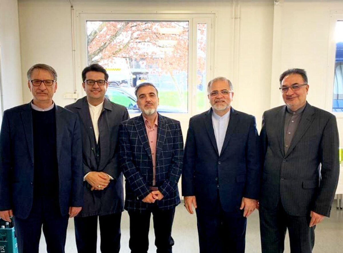 Iran, US Exchange Prisoners with Swiss Mediation