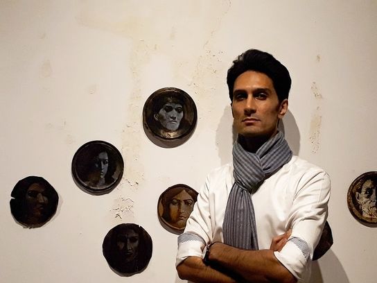 An Iranian artist couple have run an exhibition called "Leili and Shirin" to put on show in two different ways some works about the society’s view of the women