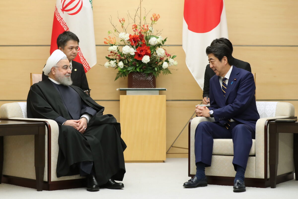 Iranian President, Japanese PM Meet Behind Closed Doors