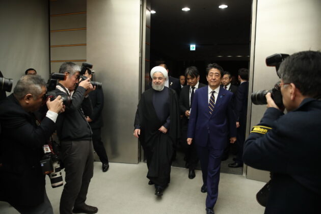 Iranian President, Japanese PM Meet Behind Closed Doors