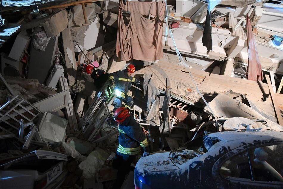 Iran Offers Aid after 6.8-Magntitude Quake Hits Turkey