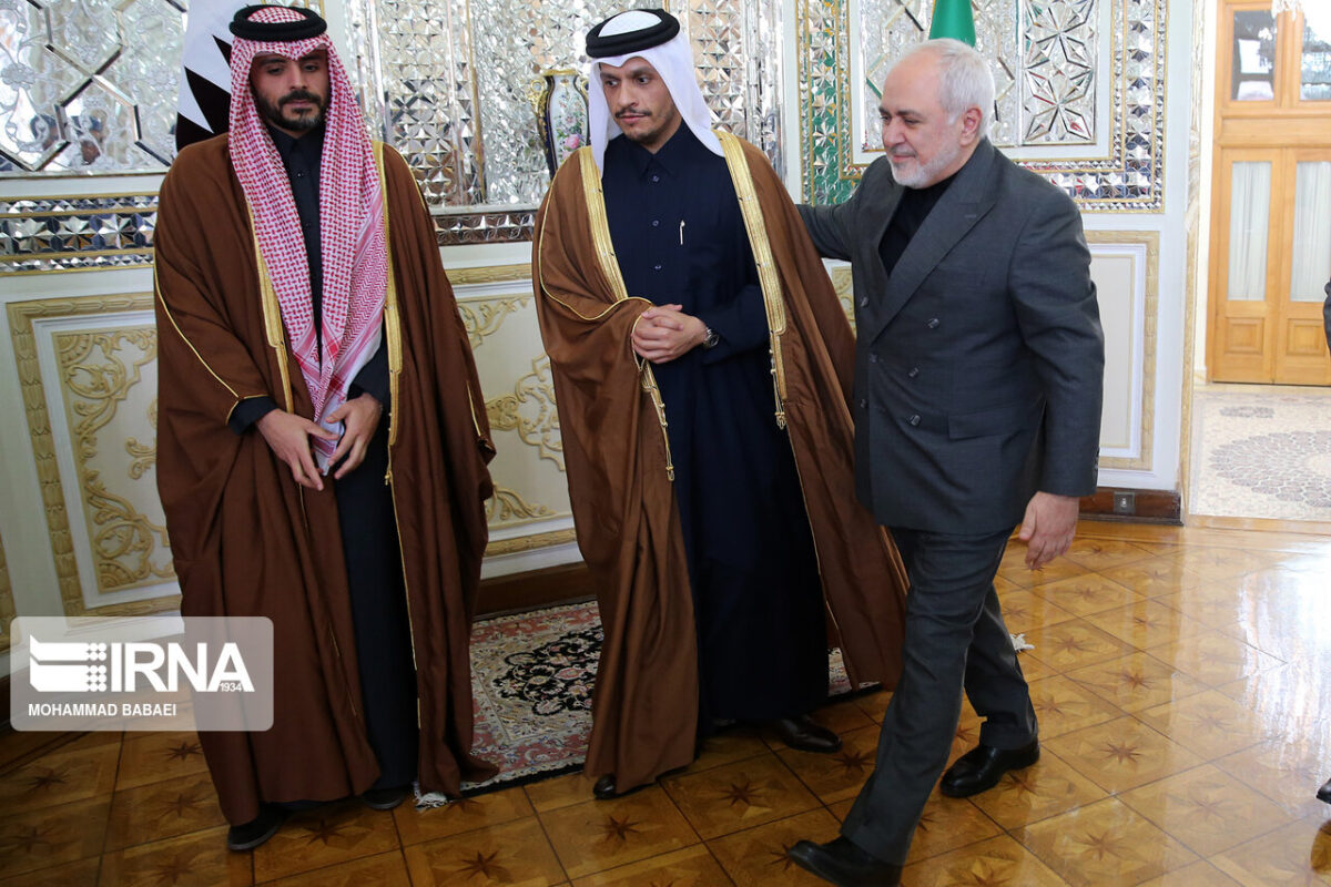 Qatar FM Meets Zarif in Tehran to Discuss De-Escalation