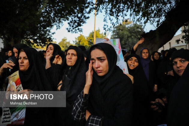 Hundreds of Thousands Attend Gen. Soleimani's Funeral in Ahvaz