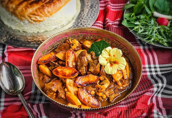 quince-stew-(3) Quince Stew; An Iranian Tasty Dish for Cold Season