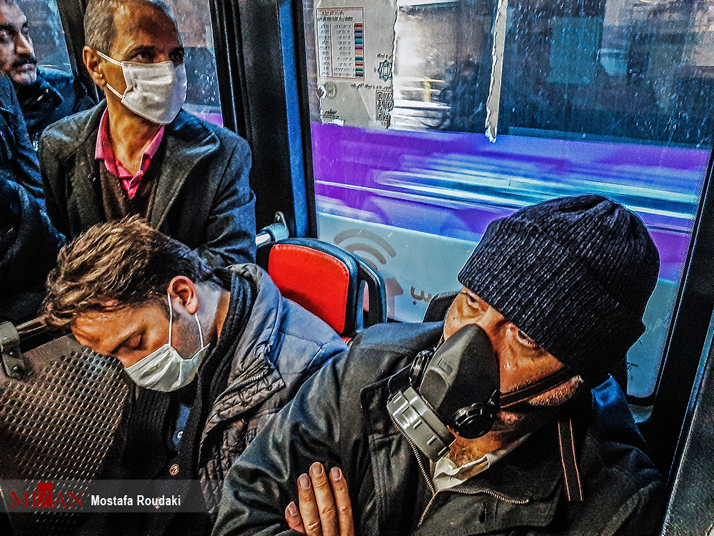 Iranians Using Public Transportation More Cautiously