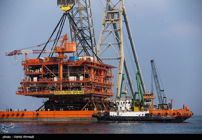 IRGC Installs Last Platform in South Pars Phase 14