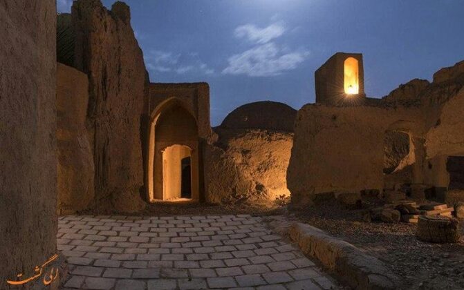 Iran's Esfahak Village Wins To Do 2020 Award