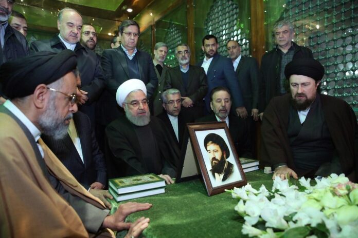 Rouhani, Cabinet Renew Allegiance with Imam Khomeini