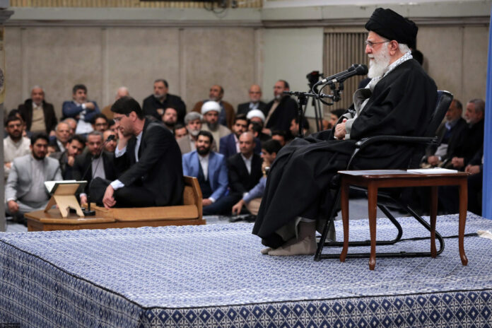 World Amazed by Iran’s Resistance to Pressure of ‘US Wild Giant’: Leader