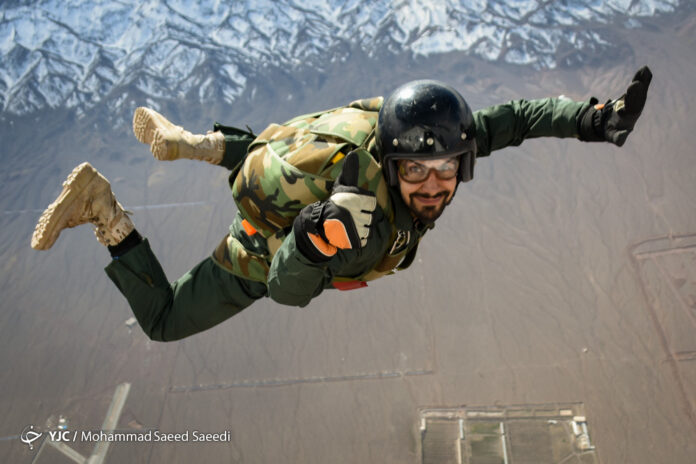 Iran’s Parachute Show on Occasion of 1979 Revolution Anniversary
