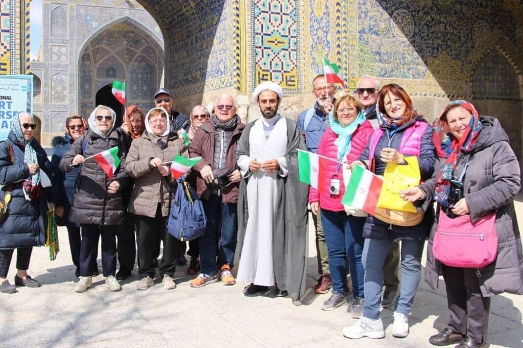 8 Million Tourists Visit Iran in 10 Months: Minister