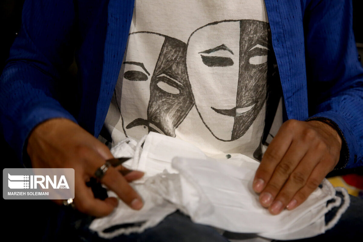 Iranian Artists Produce Mask at Hafez Hall of Tehran 1