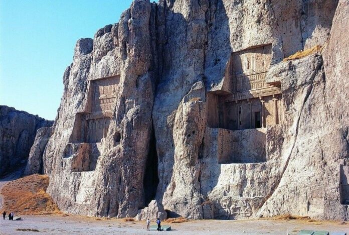 New Sassanid Inscription Found in Iran’s Ancient Site Naqsh-e Rustam